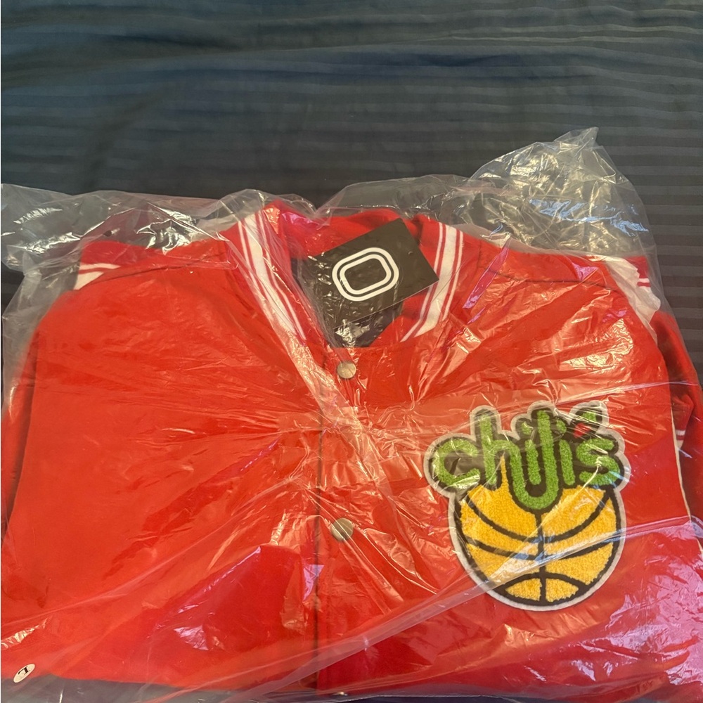 🔥 Overtime x Chili’s Varsity Jacket (Limited Edition) NWT Large - Picture 6 of 9
